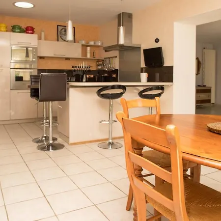 Belle Maison Dans Un Havre De Paix Montamisé